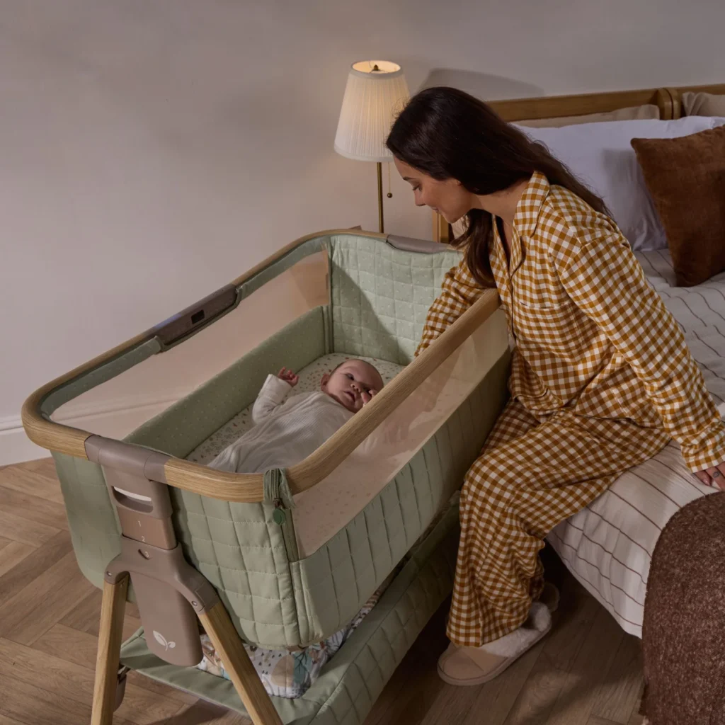 Tutti Bambini CoZee SENSE mazuļu gultiņa ar vadības paneli krāsa Drifted Oak-Eucalyptus