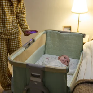 Tutti Bambini CoZee SENSE mazuļu gultiņa ar vadības paneli krāsa Drifted Oak-Eucalyptus
