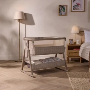 Tutti Bambini CoZee SENSE mazuļu gultiņa ar vadības paneli