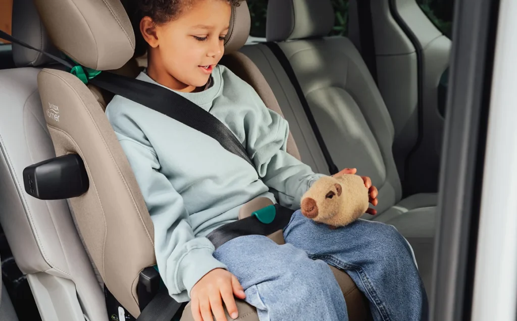 Britax Romer SAFEFIX autokrēsliņš bērniem 100-150cm