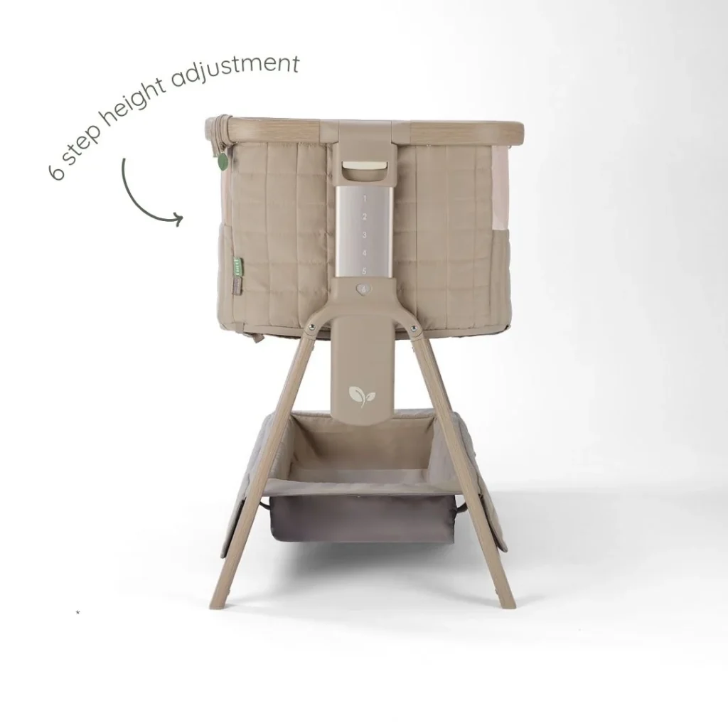 Tutti Bambini CoZee SENSE mazuļu gultiņa ar vadības paneli krāsa Soft Walnut-Cocoa