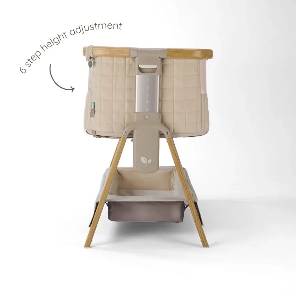Tutti Bambini CoZee SENSE mazuļu gultiņa ar vadības paneli krāsa Toasted Oak-Sand