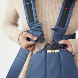 BabyBjorn MINI ergosoma mazuļiem 0-12mēn. krāsa Indigo Blue Woven