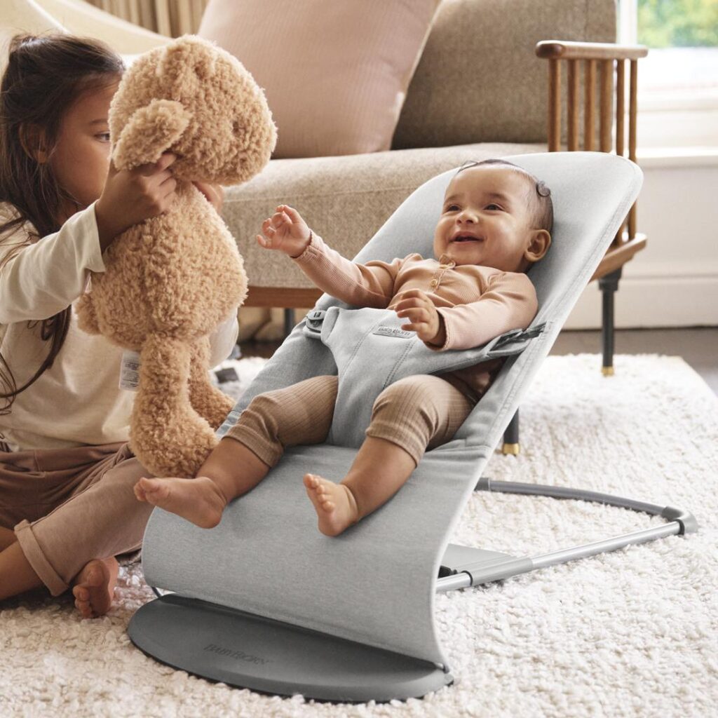 BabyBjorn BLISS šūpuļkrēsls mazuļiem 0-13kg krāsa Light Grey Melange Woven